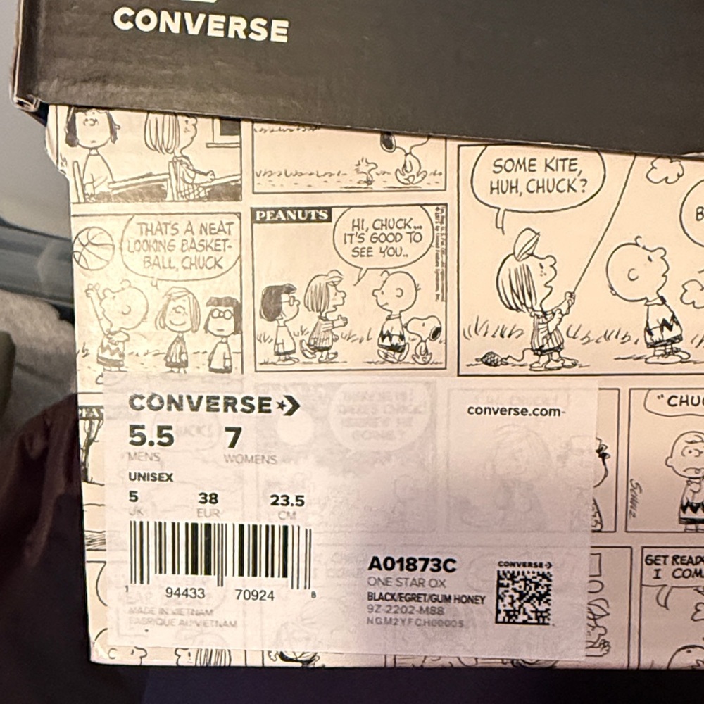 Converse Peanuts Graphic Shoe Box - Black and Cream
